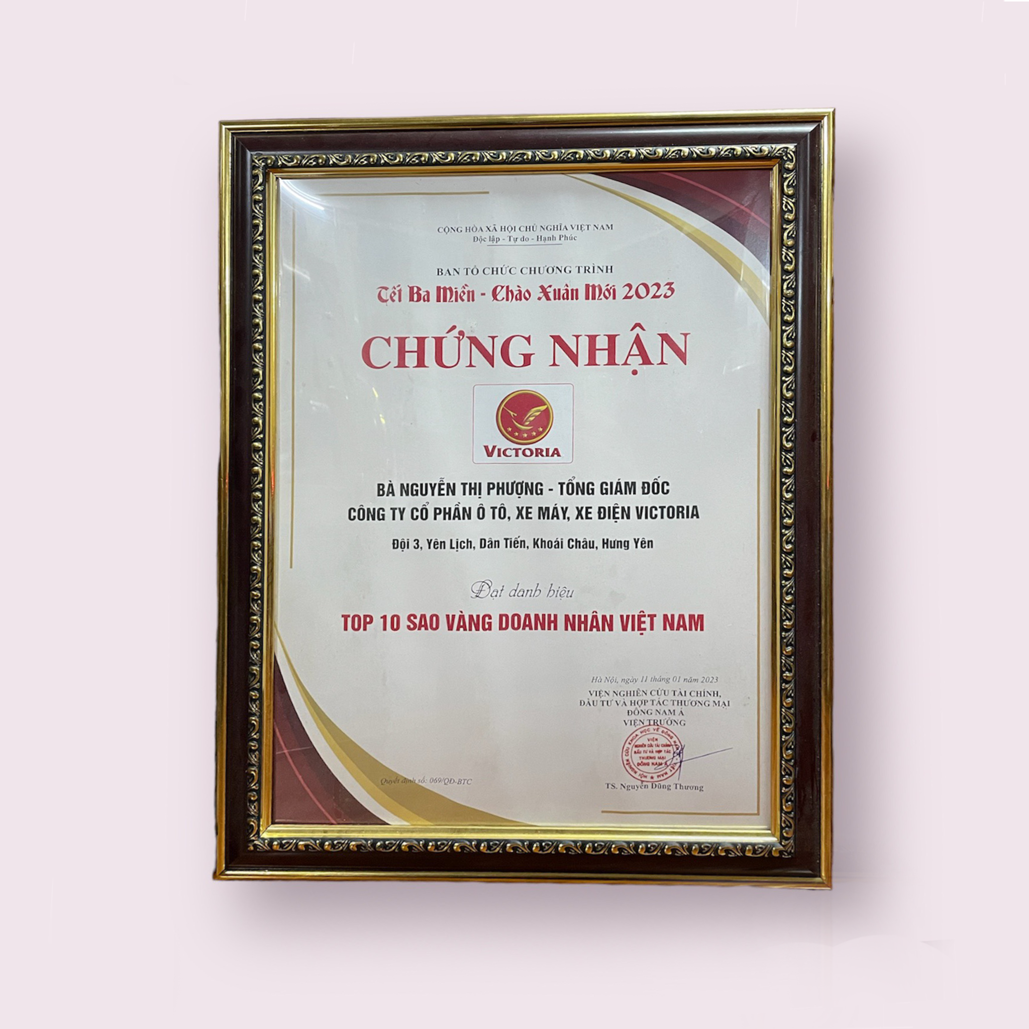 Đạt danh hiệu Top 10 Sao Vàng Doanh Nhân Việt Nam